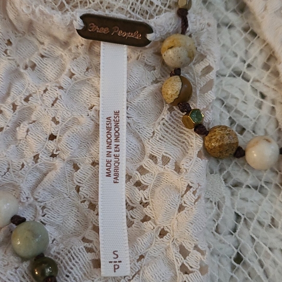 SALE  FREE PEOPLE UNIQUE CREME LACE TOP SMALL - Picture 16 of 16